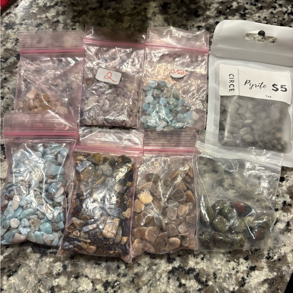 Mix genuine crystal chips